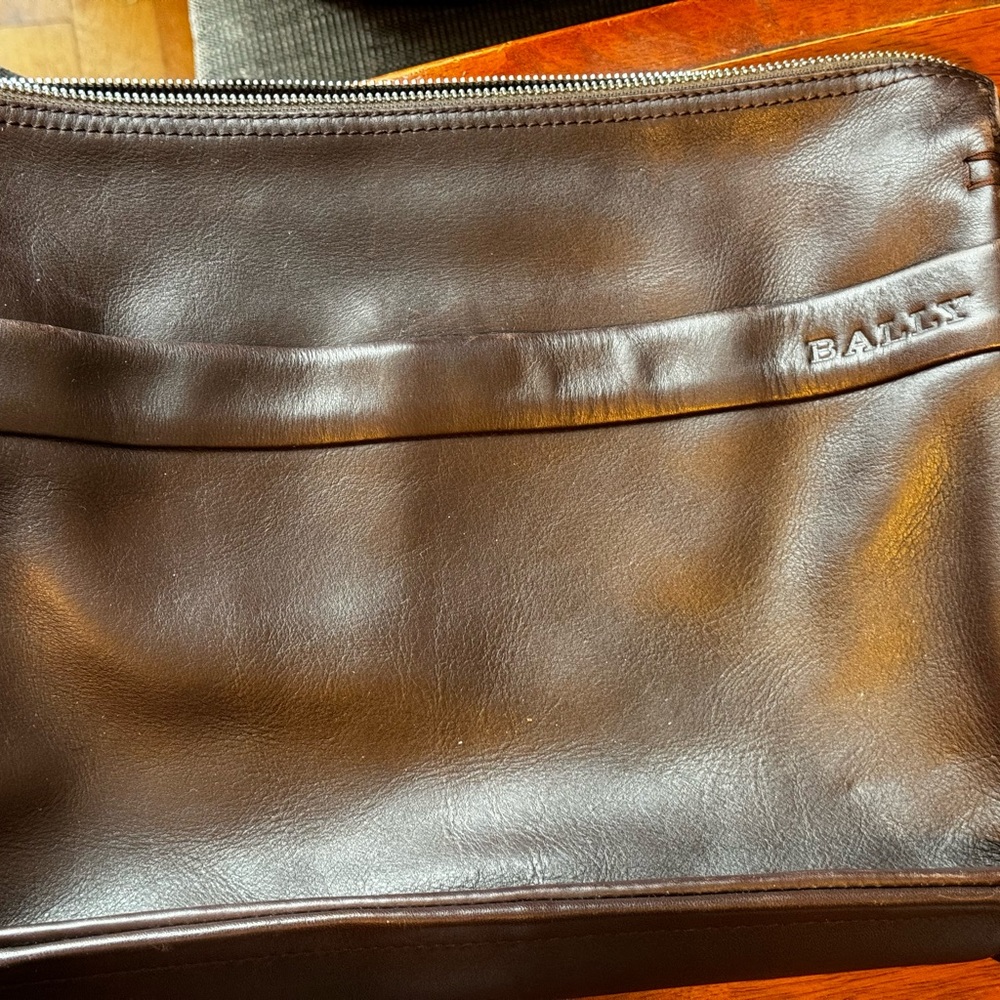 Bally Dark Brown Leather Messenger/Casual Shoulder Bag